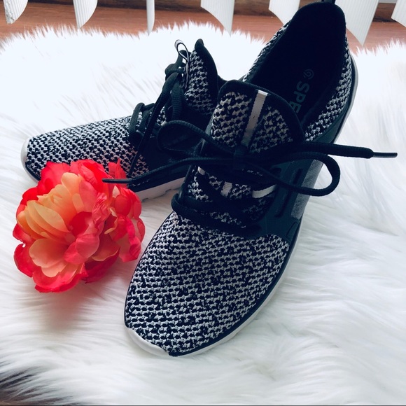 TRADED Black & White Knit Boutique Sneaker 👟 NWOT - Picture 7 of 9
